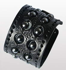 bracciale cuoio nero perle ematite